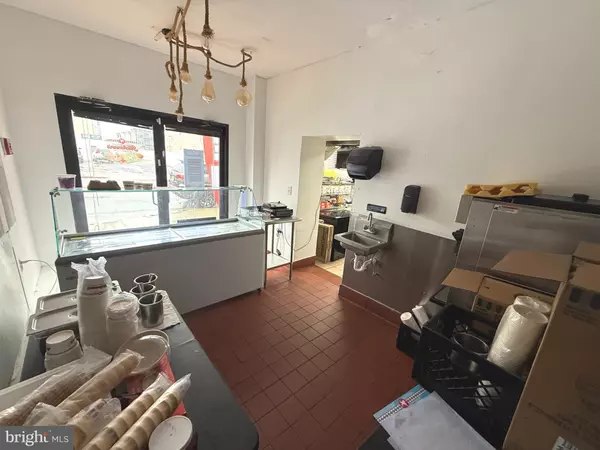 Sea Isle City, NJ 08243,4911 LANDIS AVE