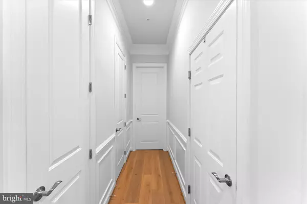 Leesburg, VA 20176,43899 SIREN SONG TER