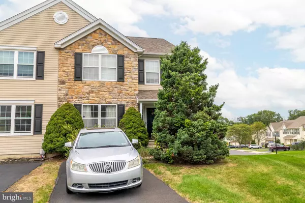 Warrington, PA 18976,361 CEDAR WAXWING DR