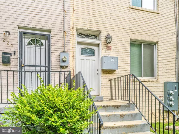 Washington, DC 20032,222 MALCOLM X AVE SE