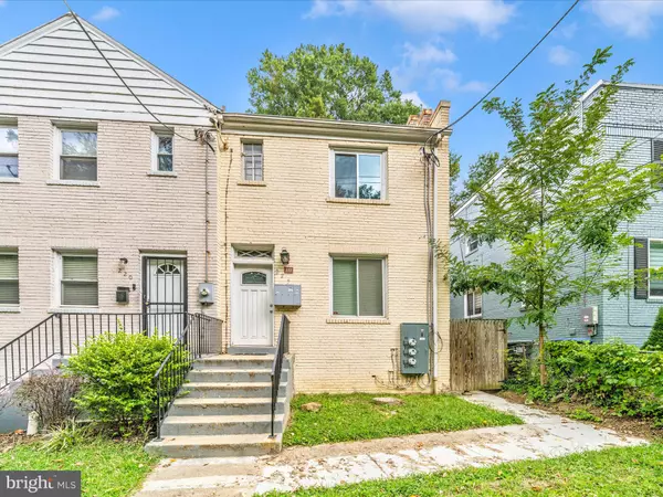 Washington, DC 20032,222 MALCOLM X AVE SE