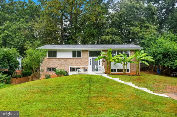 5361 GAINSBOROUGH DR, Fairfax, VA 22032