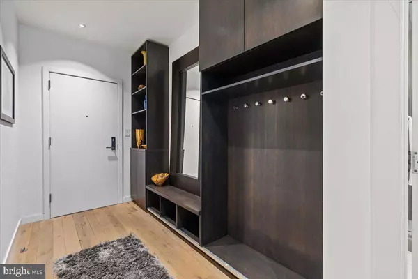 Washington, DC 20001,1932 9TH ST NW #402