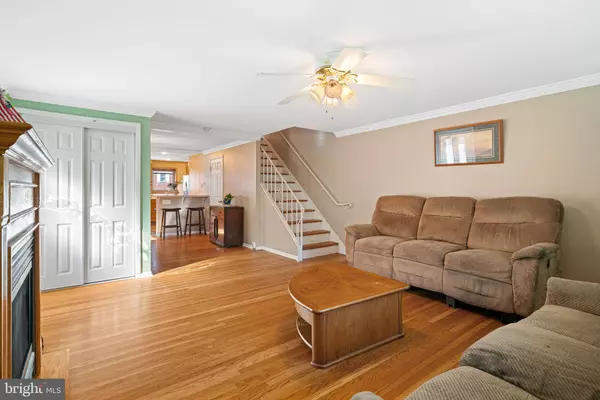 Philadelphia, PA 19152,2633 MAXWELL ST