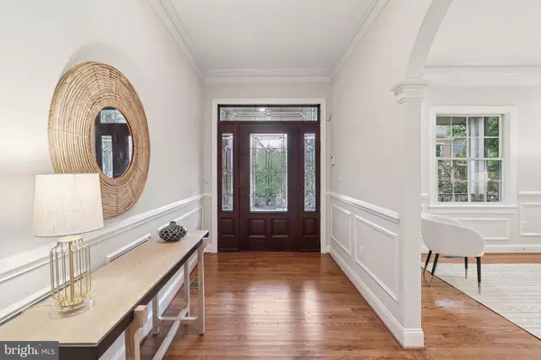 Arlington, VA 22201,1212 N CLEVELAND ST N
