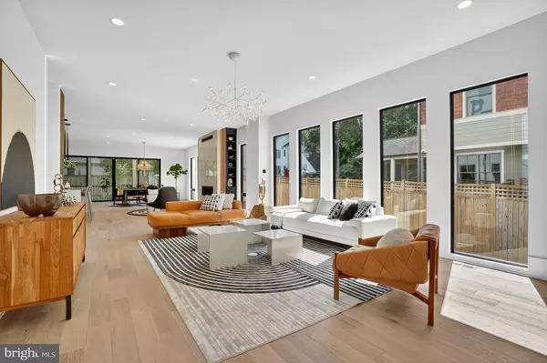 Mclean, VA 22101,1519 SPRING VALE AVE