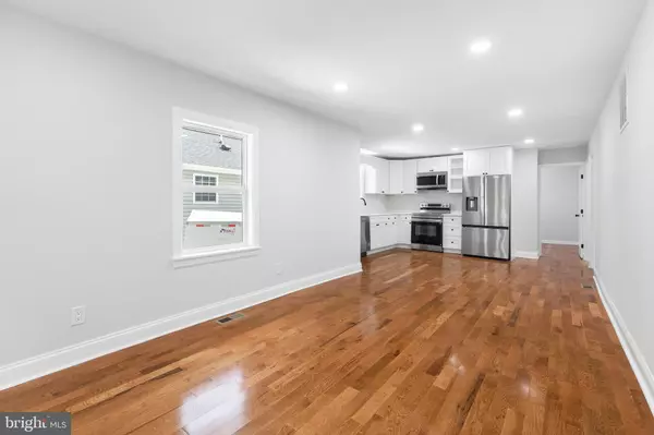 Landover, MD 20785,1528 HUNT AVE