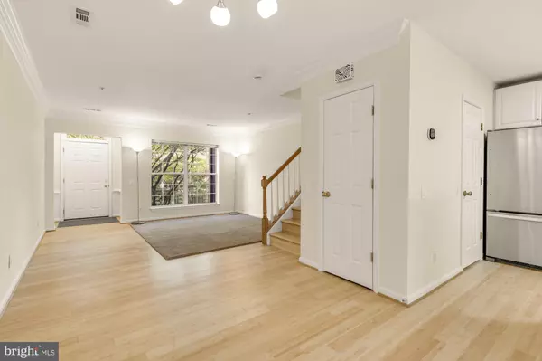 Fairfax, VA 22030,10351 SAGER AVE