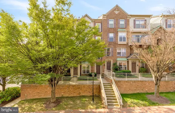 Fairfax, VA 22030,10351 SAGER AVE