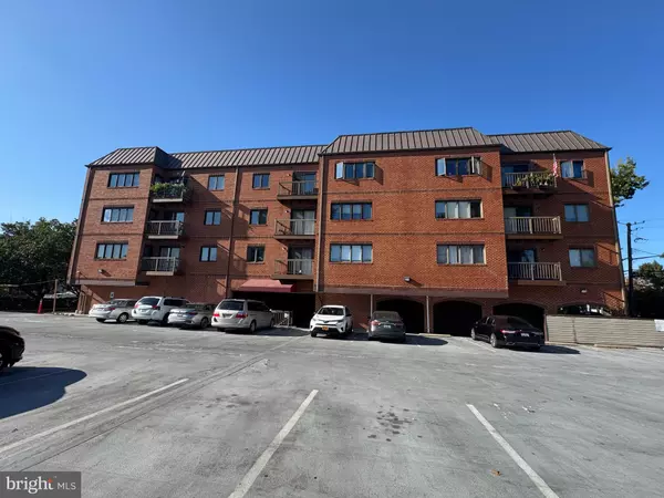 8 RUSSELL AVE #209, Gaithersburg, MD 20877