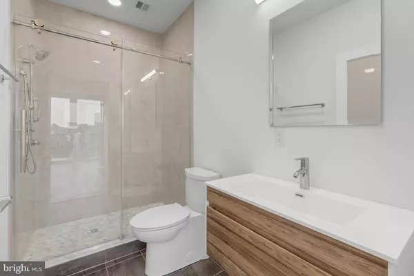 Philadelphia, PA 19123,950 N 2ND ST #UNIT 5C