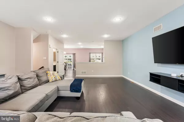 Feasterville Trevose, PA 19053,161 GRAYSTONE DR