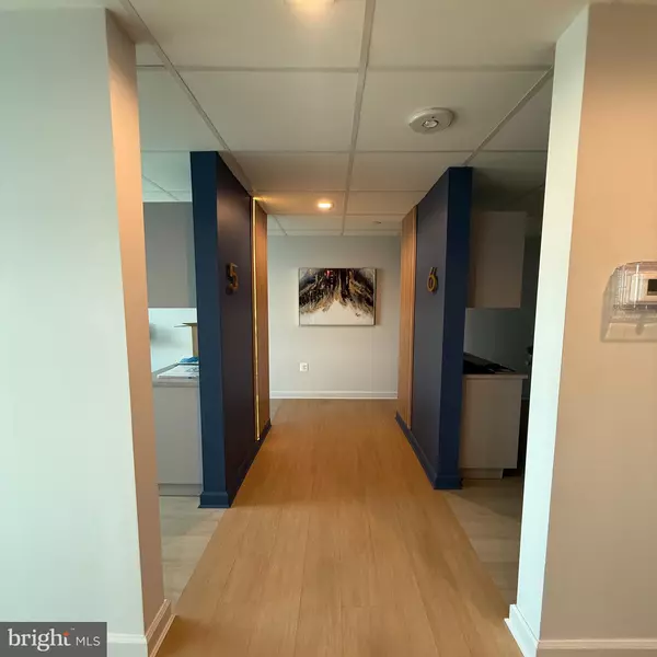 Falls Church, VA 22043,7115 LEESBURG PIKE #304