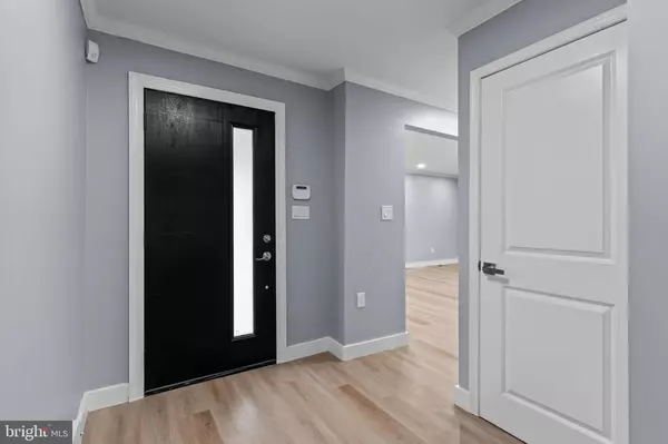 Philadelphia, PA 19118,8004 ANDERSON ST