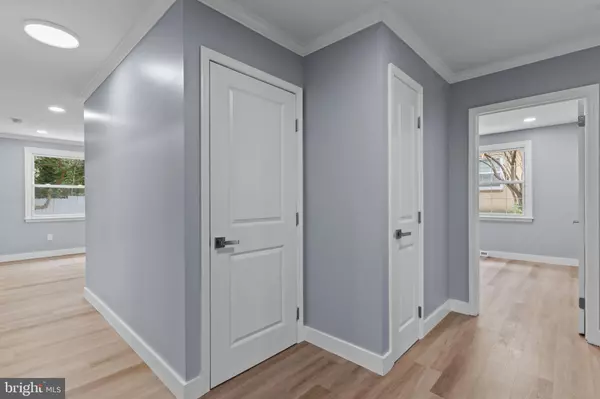 Philadelphia, PA 19118,8004 ANDERSON ST