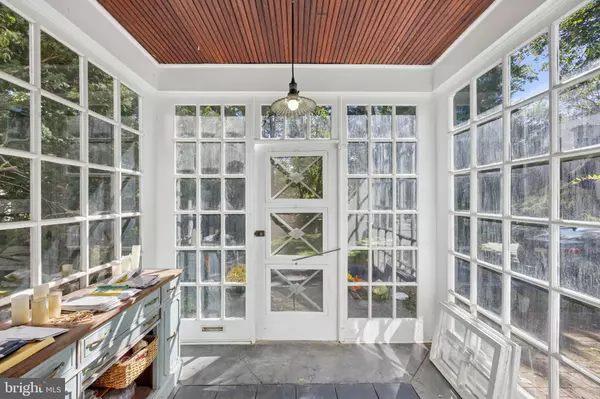 Chester, PA 19013,212 W 24TH ST