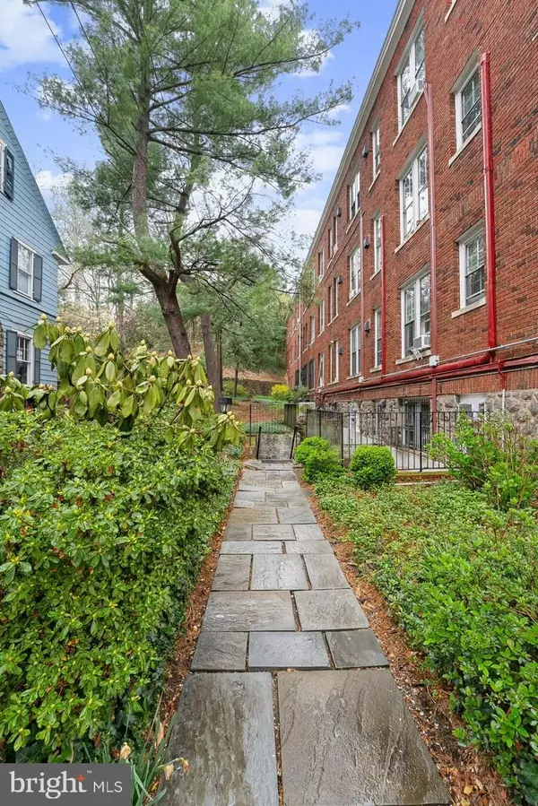 Washington, DC 20008,3039 MACOMB ST NW #3A