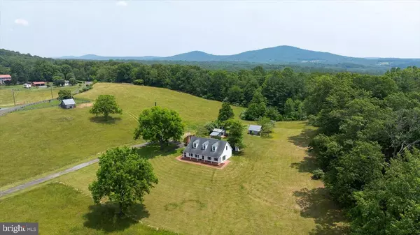 Castleton, VA 22716,274 AARON MOUNTAIN RD