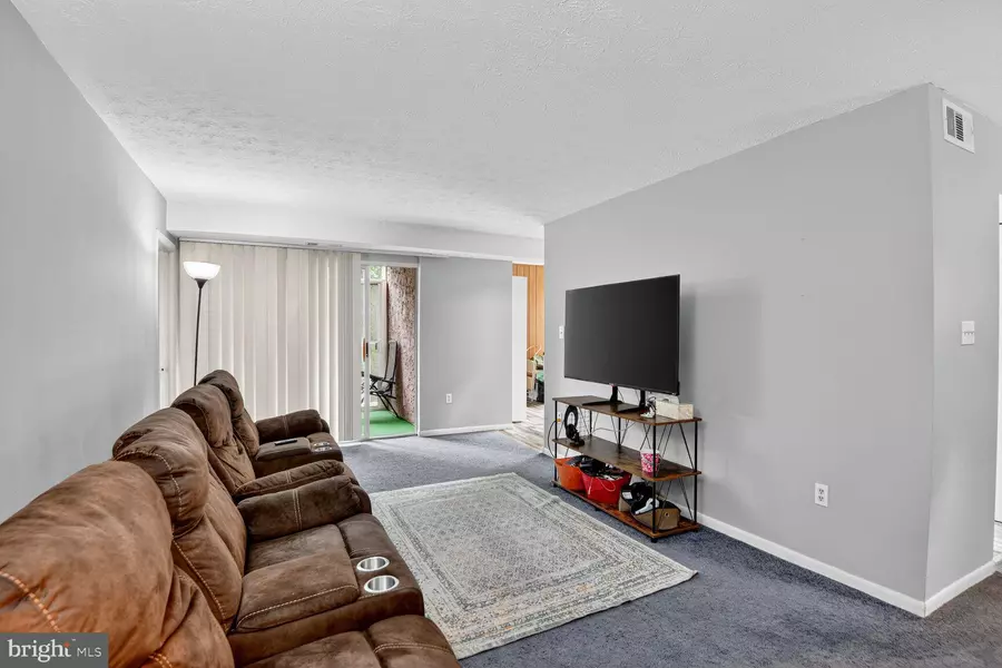 8007 MANDAN RD #203, Greenbelt, MD 20770