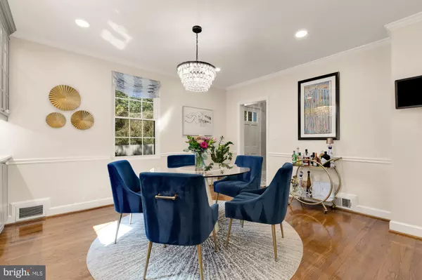 Kensington, MD 20895,9701 CONNECTICUT AVE