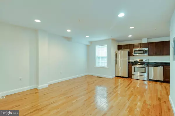 Philadelphia, PA 19104,321 N 40TH ST #2