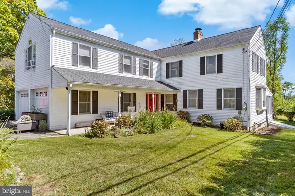 72 POOR FARM RD, Pennington, NJ 08534