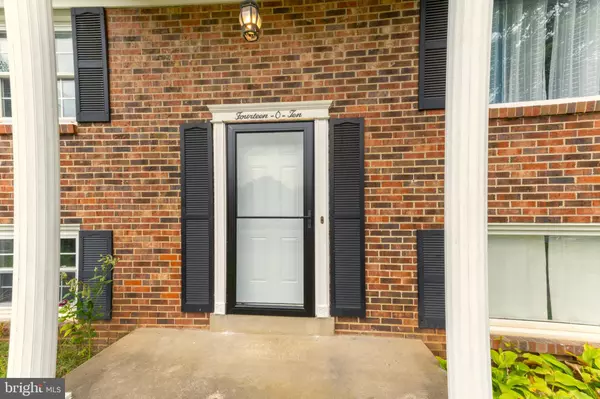 Woodbridge, VA 22193,14010 MAPLEDALE AVE