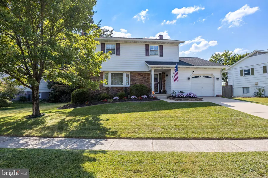 8206 BRANDON DR, Millersville, MD 21108