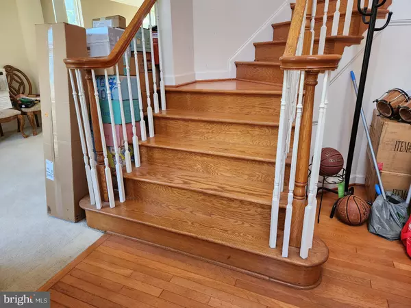 Bowie, MD 20721,9815 OXBRIDGE WAY