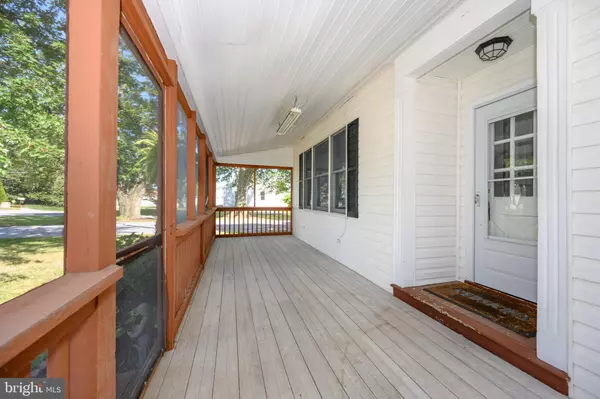 Grasonville, MD 21638,805 CHESTER RIVER DR