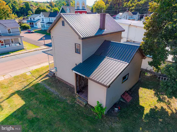 Hyndman, PA 15545,127 MARKET ST