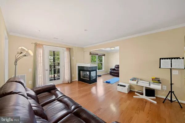 Germantown, MD 20878,13401 FOUNTAIN CLUB DR #103