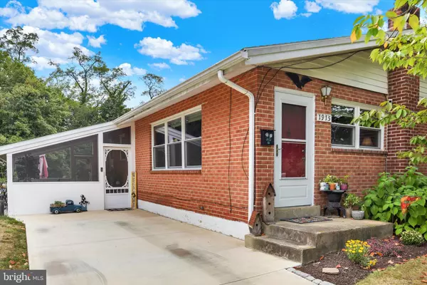 Camp Hill, PA 17011,1915 LOGAN ST