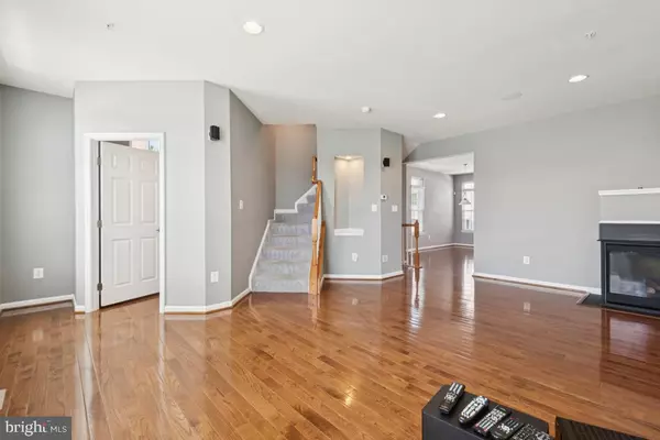 Hanover, MD 21076,7534 HONEY LOCUST LN