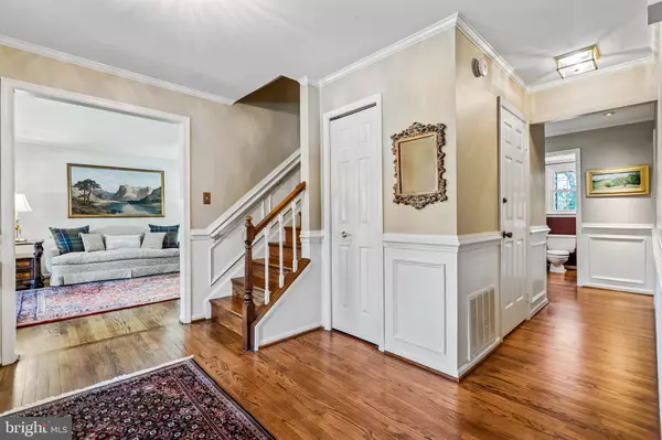 Vienna, VA 22181,2716 GLENCROFT RD