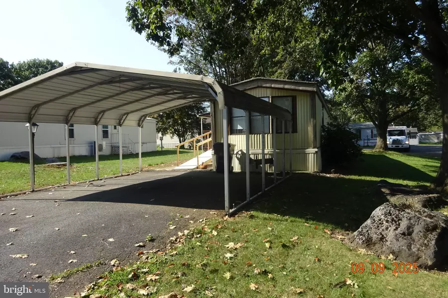 89 MEADOWVIEW CT, Shippensburg, PA 17257