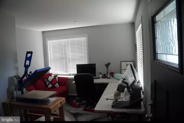 West Deptford, NJ 08086,10 KENNEDY CT