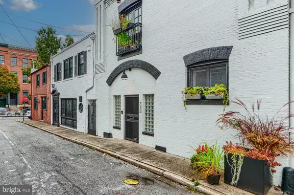Baltimore, MD 21202,715 LOVEGROVE