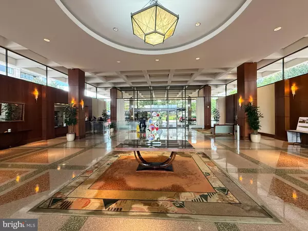 3705 S GEORGE MASON DR #2318S, Falls Church, VA 22041