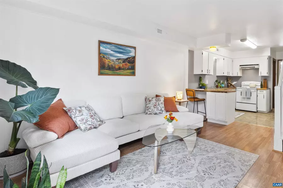 2100 JEFFERSON PARK AVE #4, Charlottesville, VA 22903