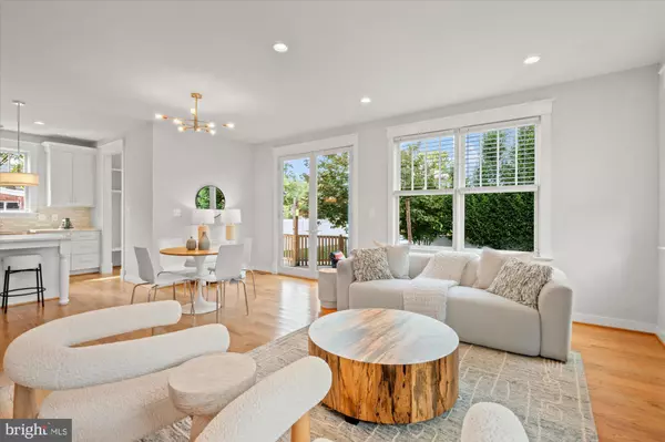 Alexandria, VA 22301,508 E CUSTIS AVE