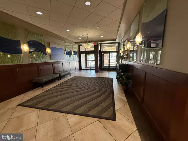 Hagerstown, MD 21742,11236 ROBINWOOD DR #104