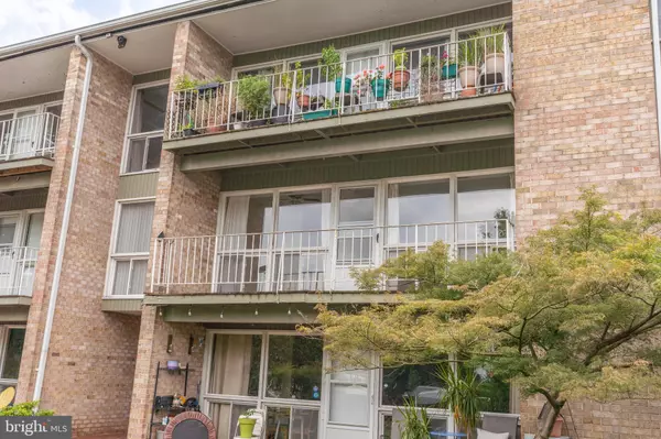 Takoma Park, MD 20912,22 MANOR CIR #103