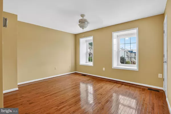 Centreville, VA 20121,6805 MALTON CT