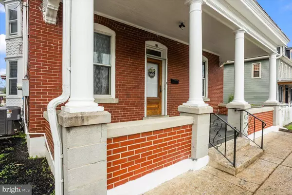 Cleona, PA 17042,27 N CENTER ST