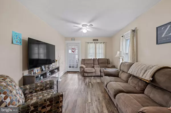 Westville, NJ 08093,17 HARVARD AVE