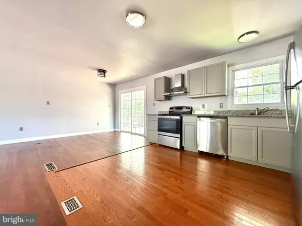 Woodbridge, VA 22193,4537 KINGSTON RD