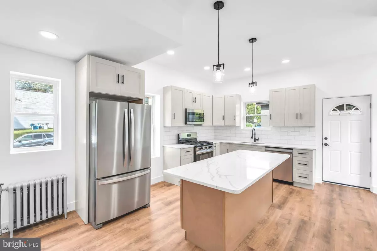 Trenton, NJ 08618,302 BELLEVUE AVE