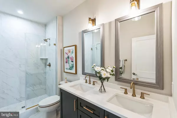 Levittown, PA 19055,10 IVY LN