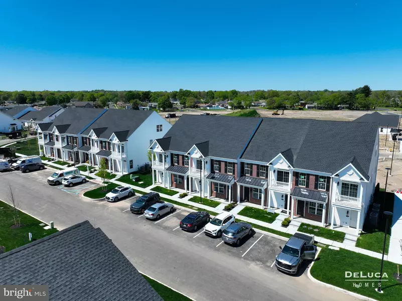 10 IVY LN, Levittown, PA 19055